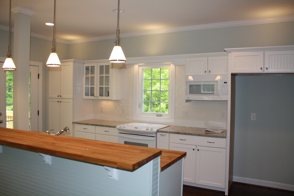 Design ideas for a classic kitchen in Raleigh.