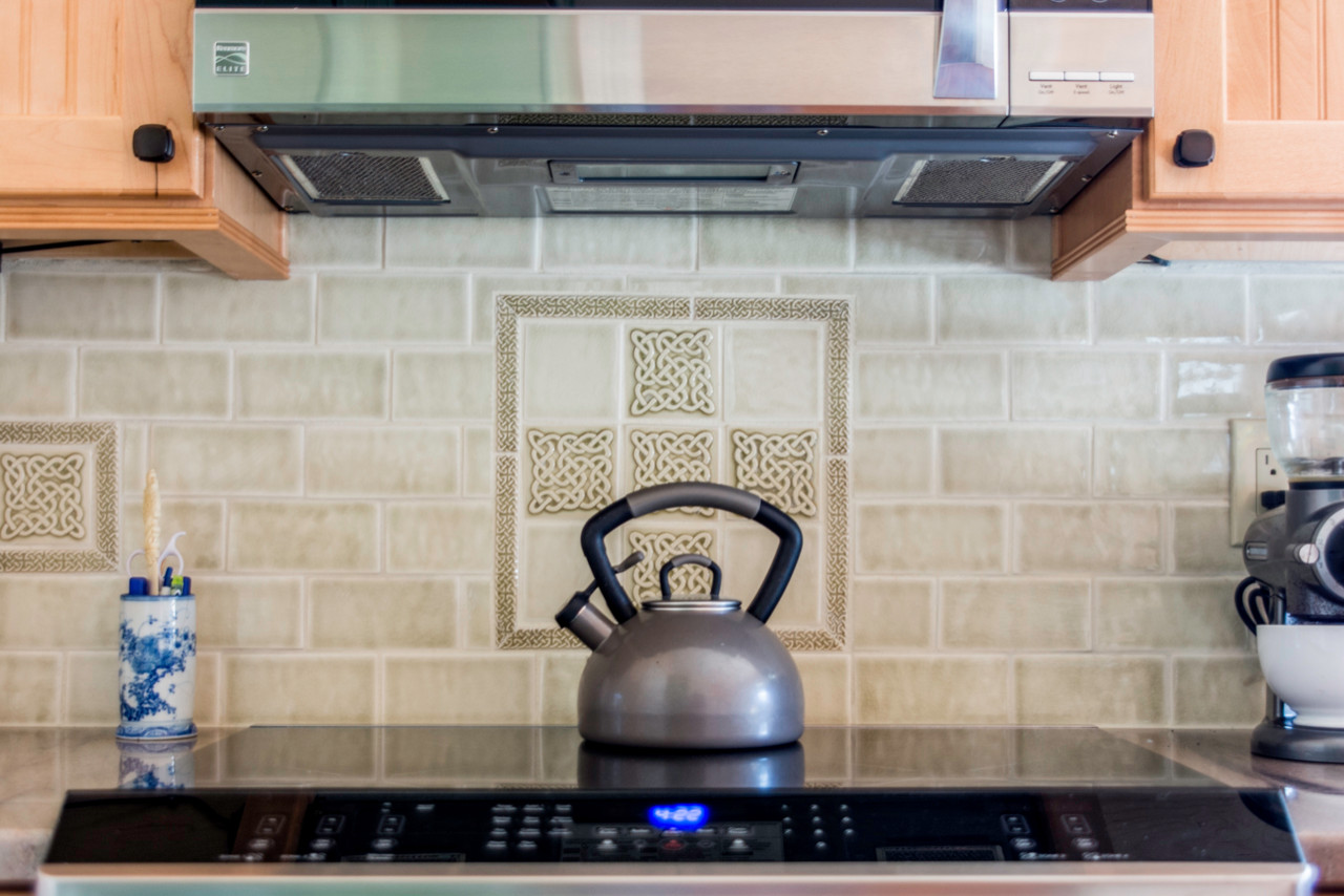 Celtic Kitchen Tile - Photos & Ideas | Houzz