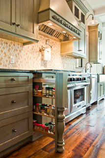 Kitchen With Red and Mint Green Kitchen Décor - Soul & Lane