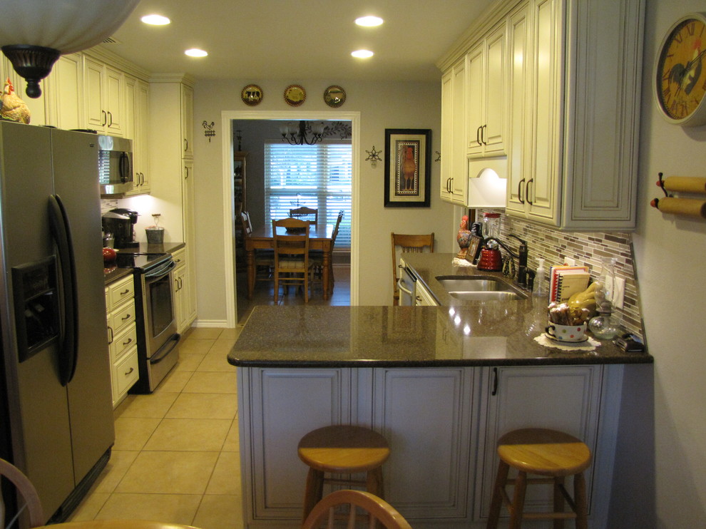 McVay's Diamond Reflections Kitchen Traditional Kitchen Austin