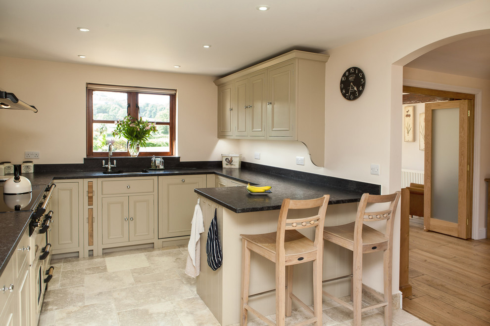 Photo of a farmhouse kitchen in Hampshire.