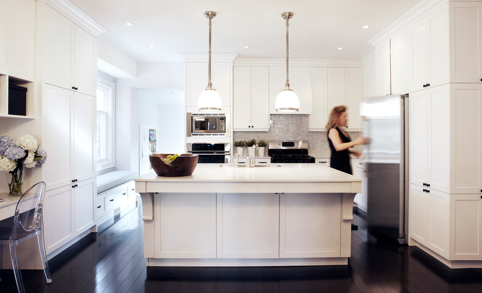 Inspiration for a contemporary kitchen in Toronto with stainless steel appliances.