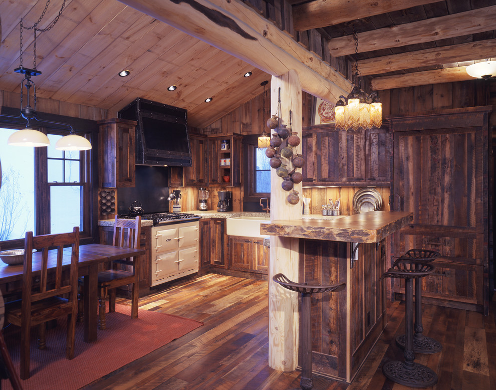 Imagen de cocina rural con fregadero sobremueble, puertas de armario de madera en tonos medios y electrodomésticos blancos