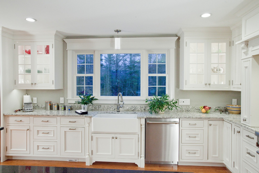 Merrimack, NH Traditional Kitchen Manchester by The Muir