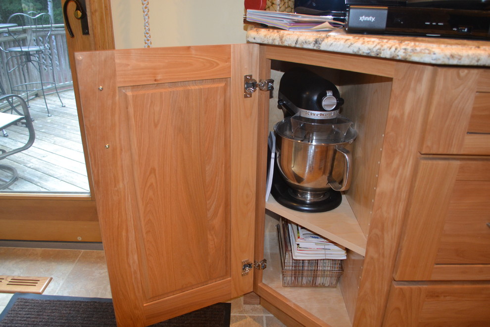 Merrymeeting Drive Kitchen, Merrimack - Contemporary - Kitchen - Boston