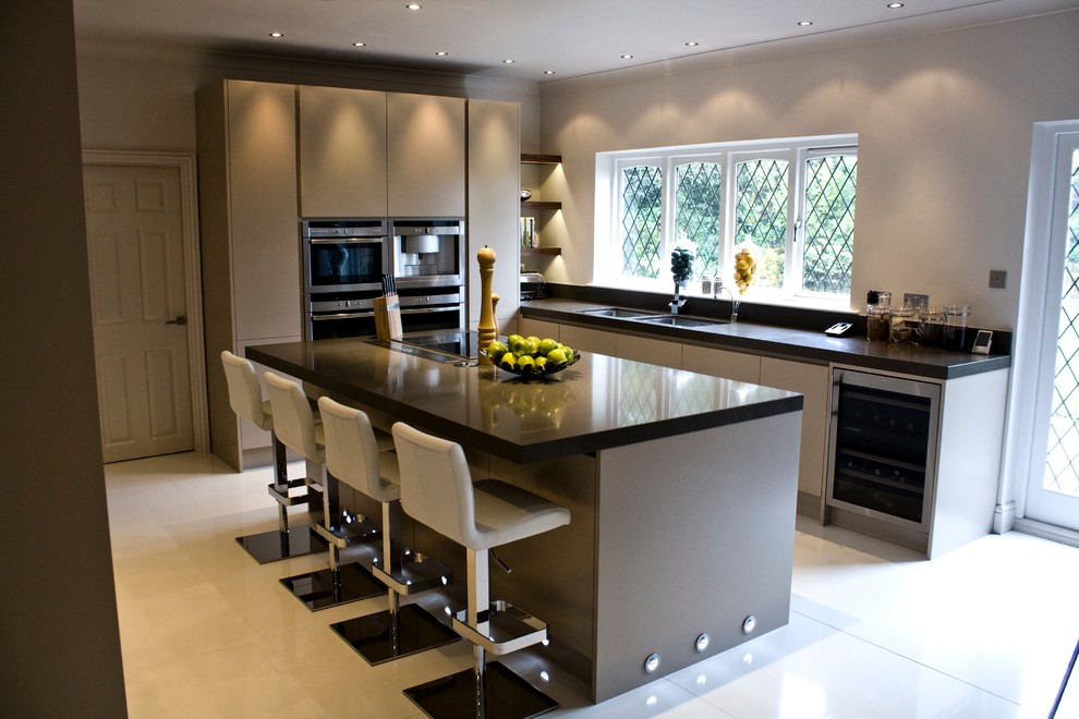 Design ideas for a modern kitchen in Buckinghamshire.