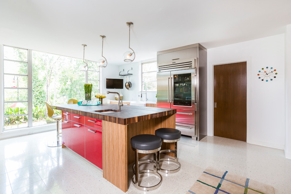 Inspiration for a 1960s kitchen remodel in Houston