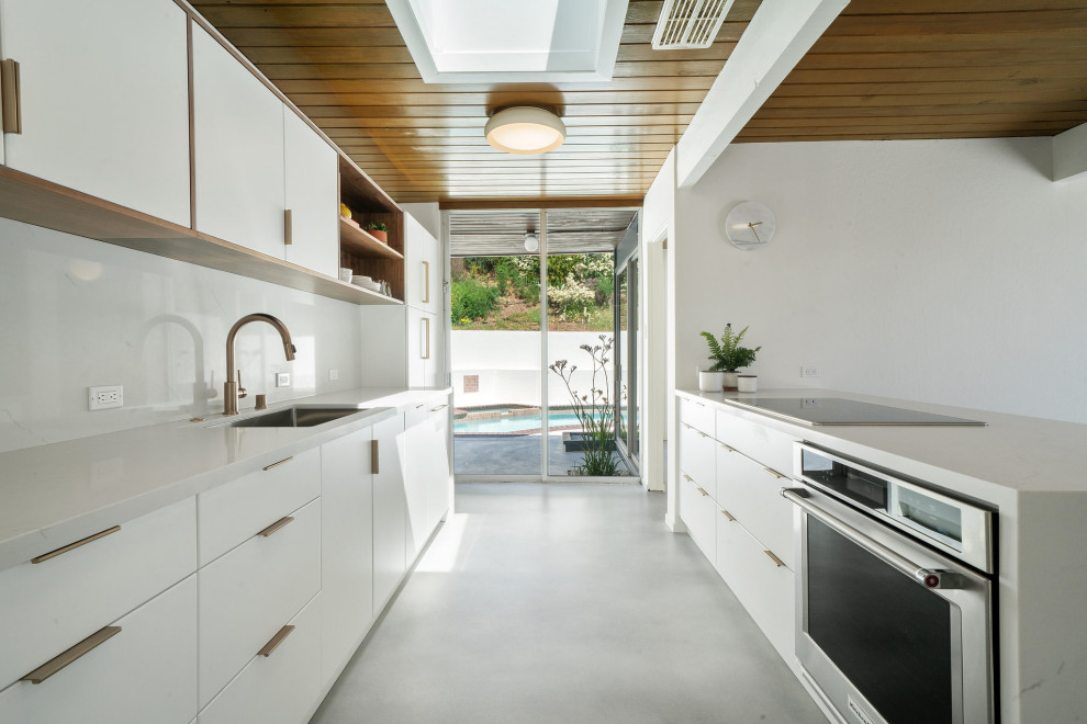 Design ideas for a midcentury kitchen in San Francisco.