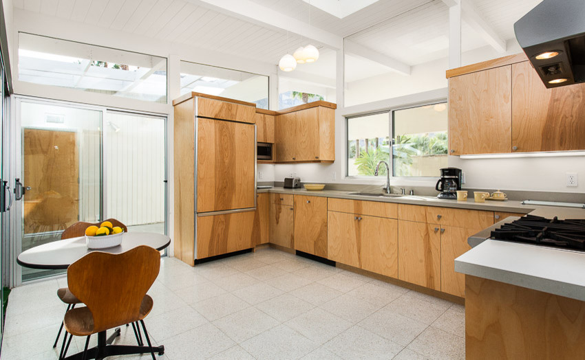 Inspiration for a retro kitchen in Los Angeles.