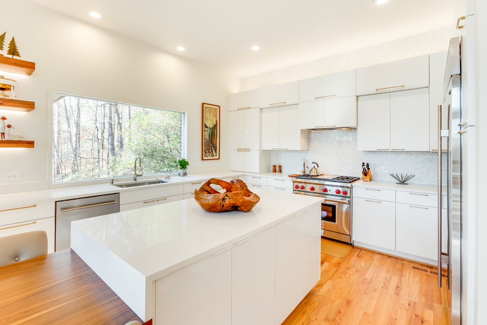 Mid Century Modern-White Aspire Kitchen - Modern - Kitchen - Birmingham ...