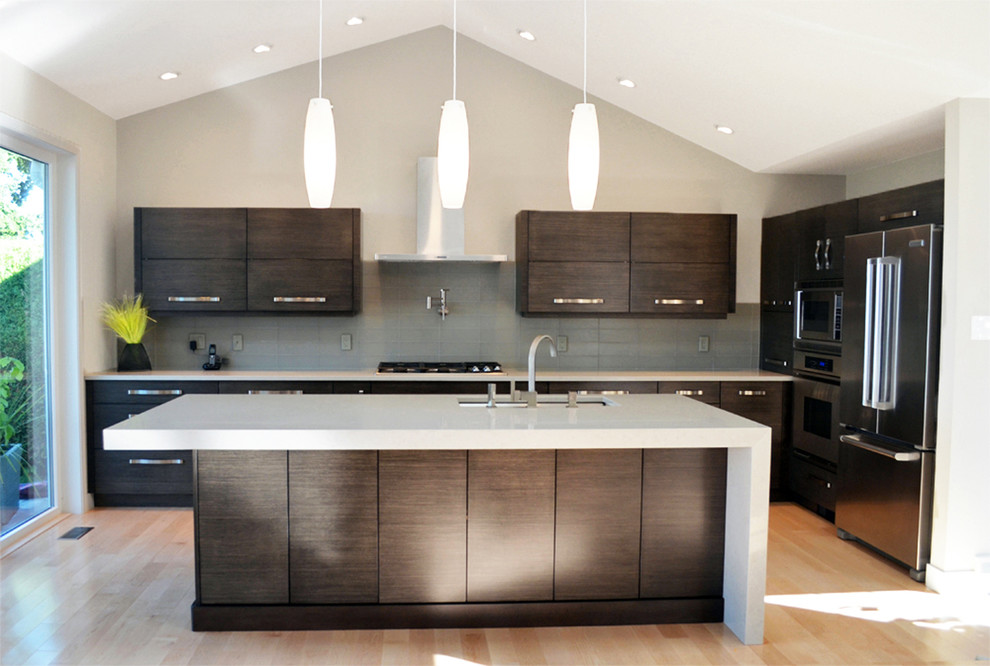 Photo of a contemporary kitchen in Vancouver.