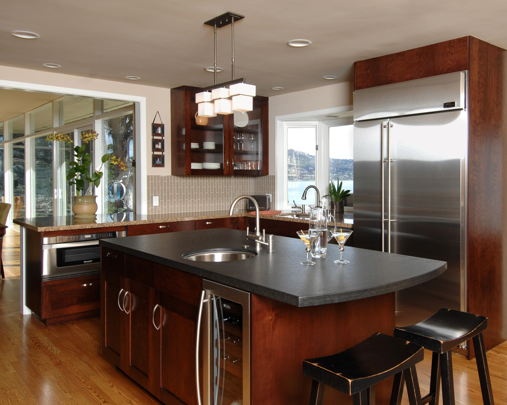 Elegant kitchen photo in San Francisco