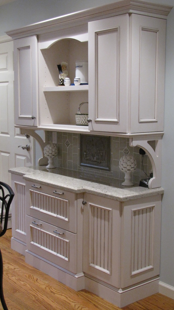 Millbrae Kitchen Island & Hutch - Classique - Cuisine - San Francisco - par Swanson Kitchens ...