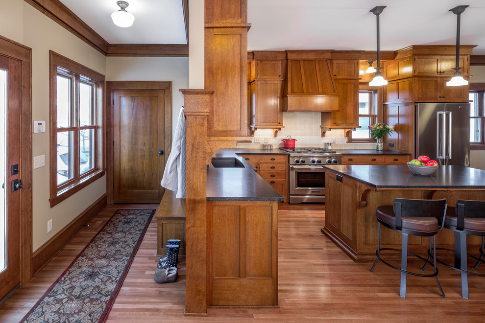 Inspiration for a classic kitchen in Minneapolis.