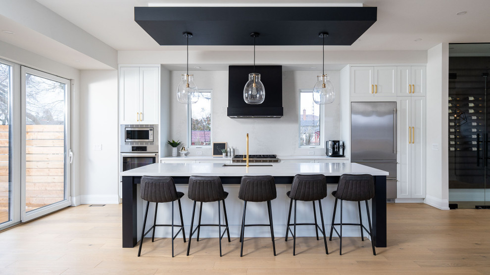 MISSISSAUGA CUSTOM BUILT Transitional Kitchen Toronto by