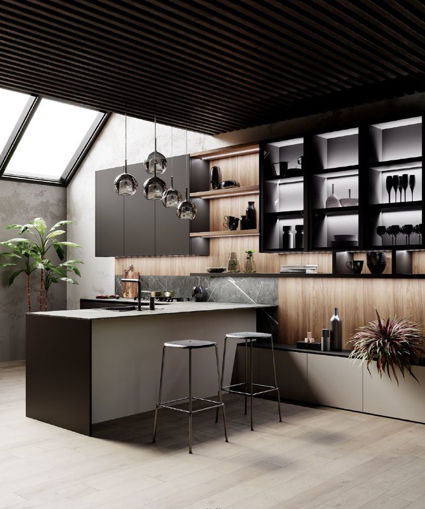 Exempel på ett mellanstort modernt grå grått kök, med en nedsänkt diskho, släta luckor, svarta skåp, bänkskiva i kvarts, brunt stänkskydd, stänkskydd i trä, integrerade vitvaror, ljust trägolv, en halv köksö och beiget golv