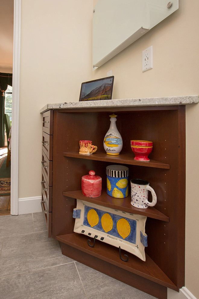 Kitchen - transitional kitchen idea in Cincinnati