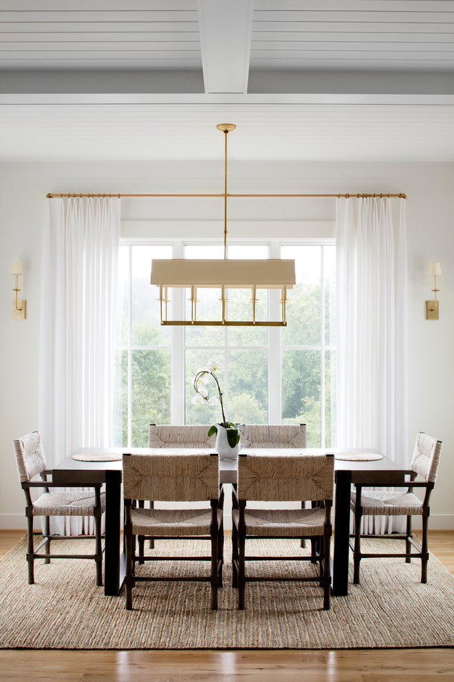 Example of a farmhouse dining room design in Baltimore