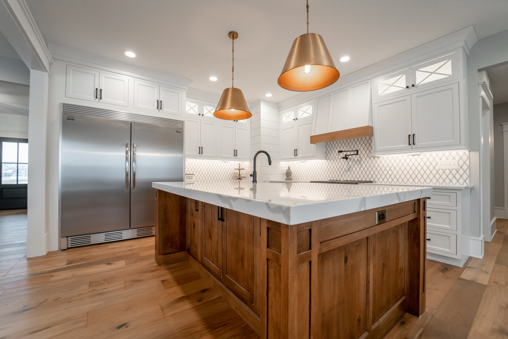 Modern Farmhouse Valparaiso Farmhouse Kitchen Chicago by