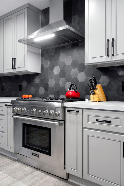 Modern Grand Kitchen In Woodland Hills Ca Modern Kitchen Los Angeles By Metropolis Drafting And Construction Inc Houzz Au