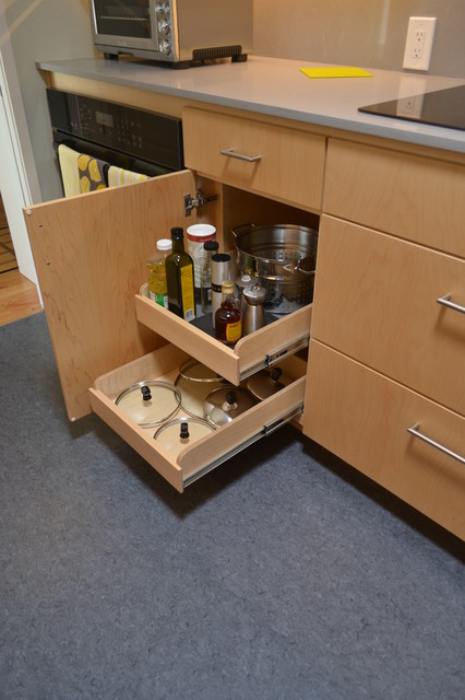 Modern Kitchen in Maple and Grey - Moderno - Cocina - San Francisco