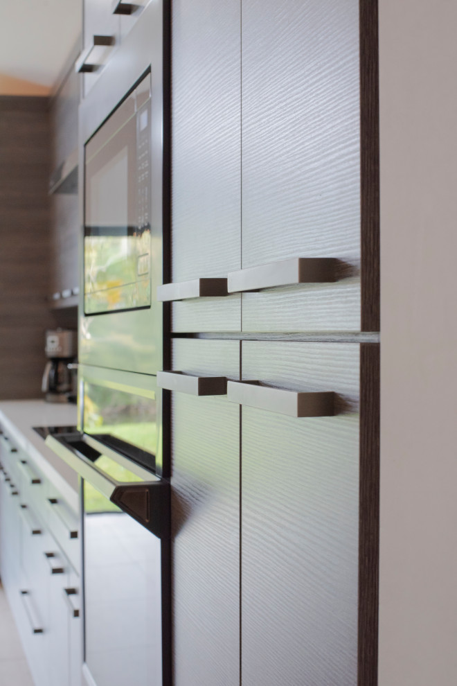 MODERN KITCHEN Modern Kitchen Miami by Mastercraft Wood