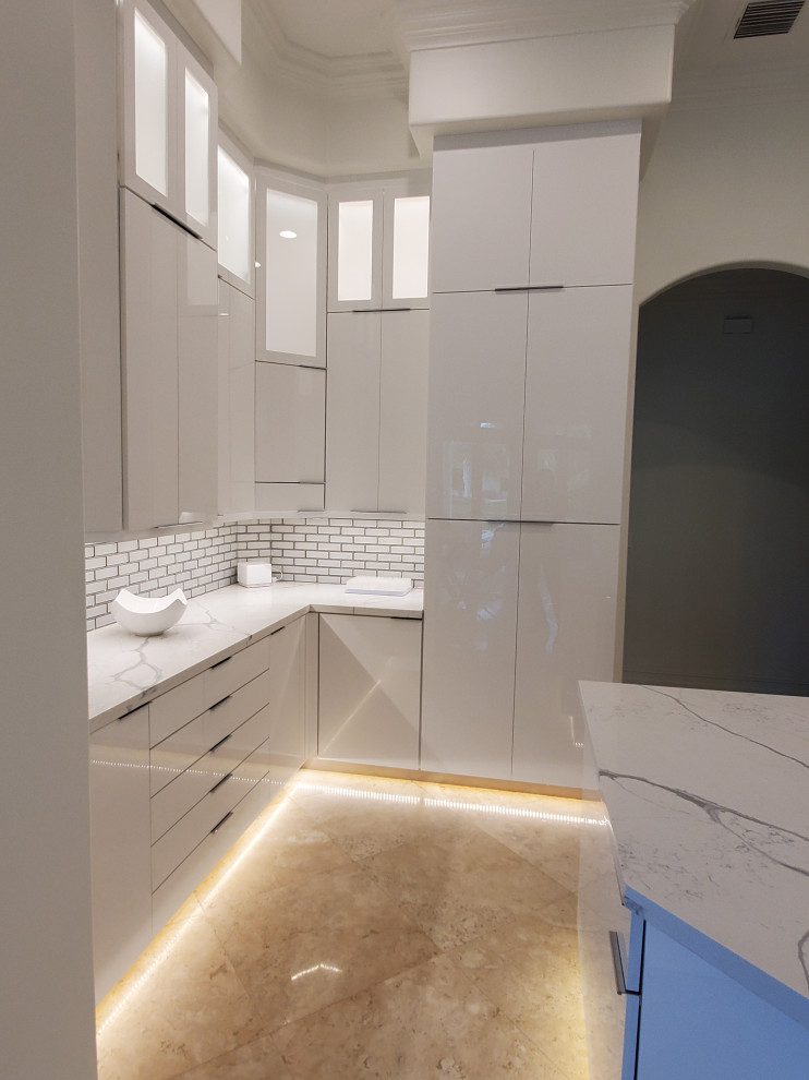 Modern Kitchen Remodel Done With Refacing Modern Kitchen