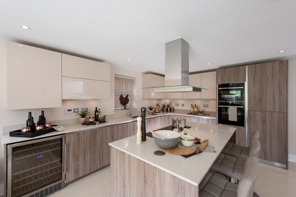 Modern Schmidt Kitchen design High Gloss Lacquer & Wood effect finish