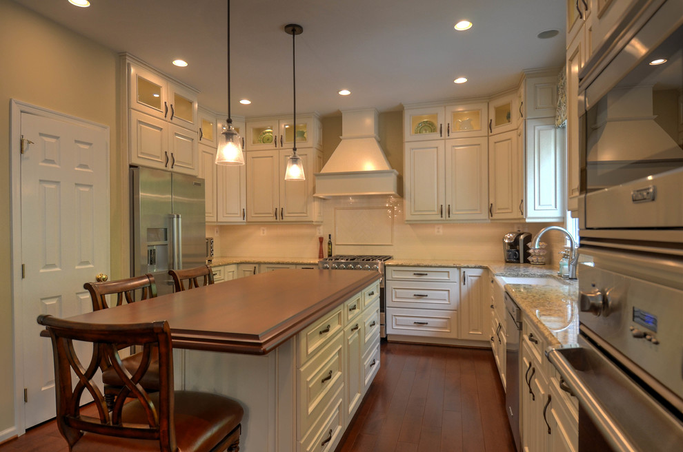 Modern Traditional White Kitchen Remodel Classique Cuisine Washington, D.C. par Kitchen