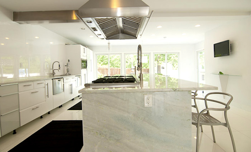 Modern White Kitchen - Modern - Kitchen - DC Metro - by Custom Home ...