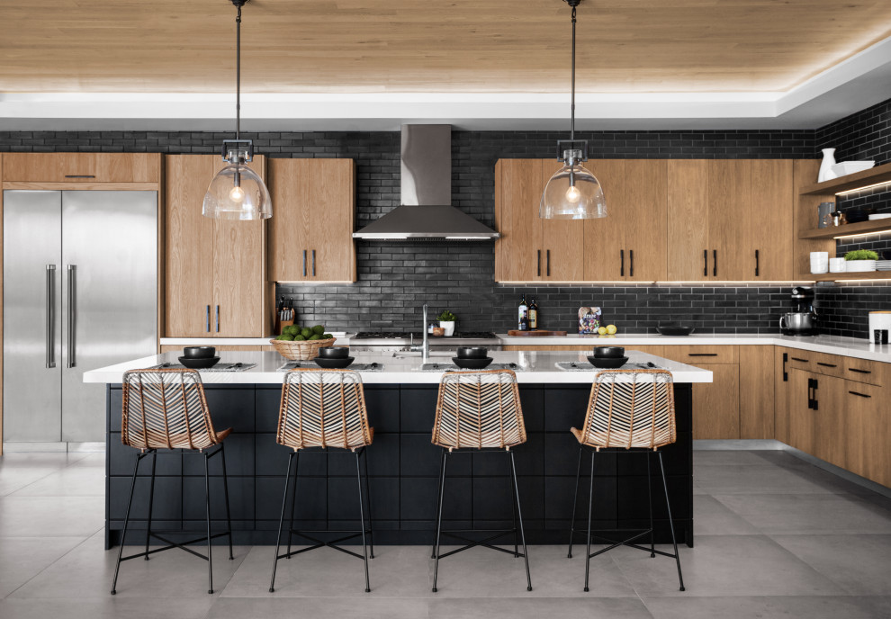Example of a trendy kitchen design in Los Angeles