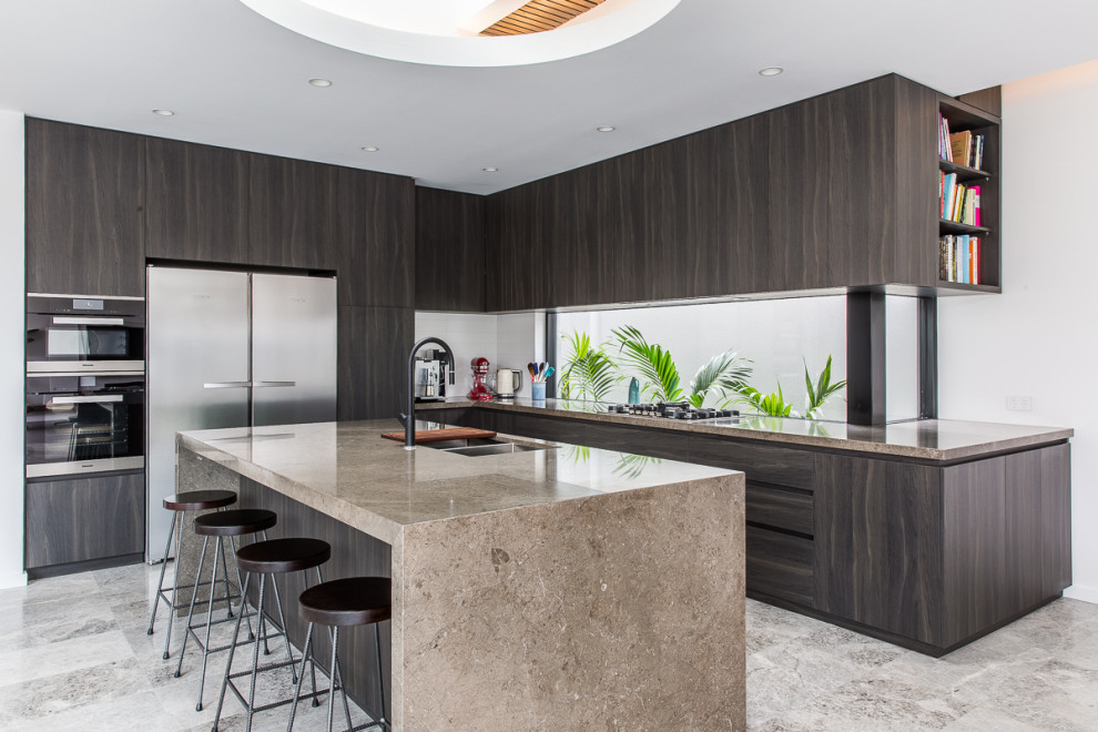 Kitchen - contemporary kitchen idea in Perth