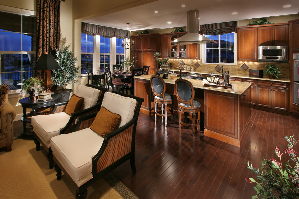 Example of a classic kitchen design in Denver