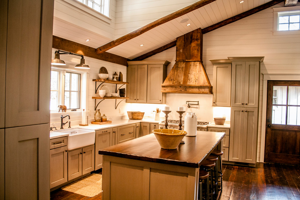 Inspiration for a rustic kitchen in Atlanta.