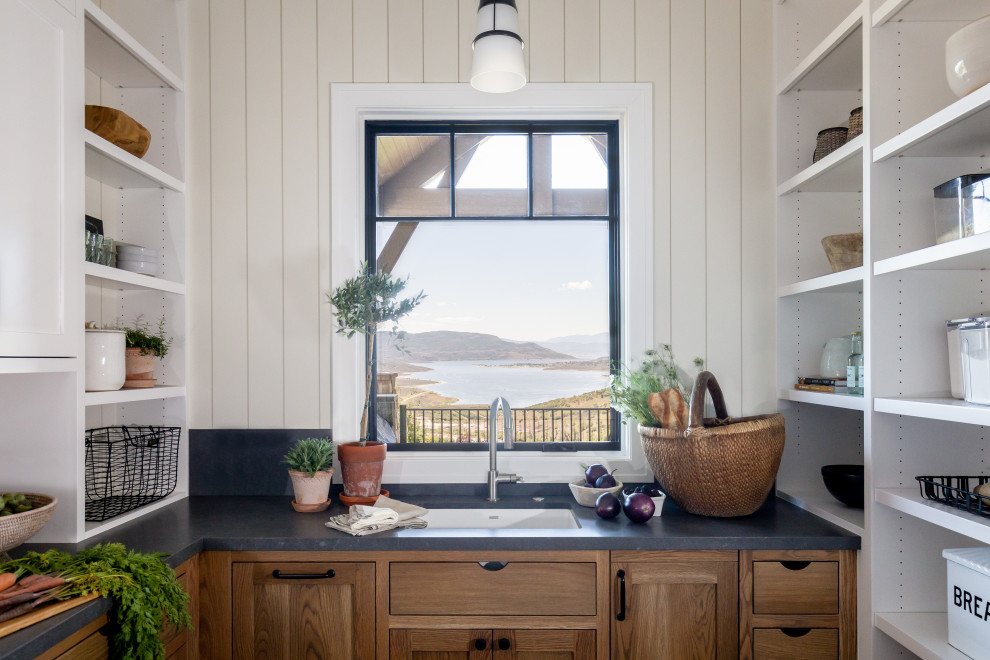 Design ideas for a rustic kitchen in Salt Lake City.