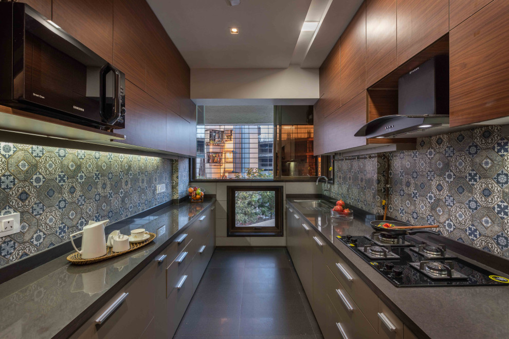 Example of a trendy kitchen design in Mumbai