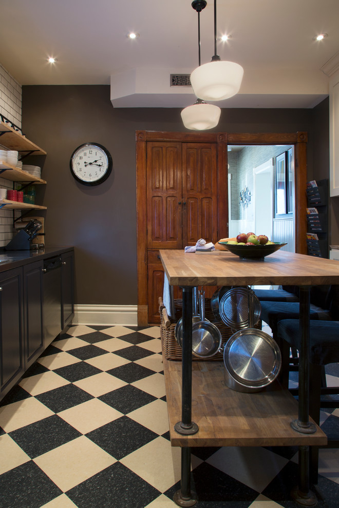 Inspiration for a transitional kitchen remodel in Toronto