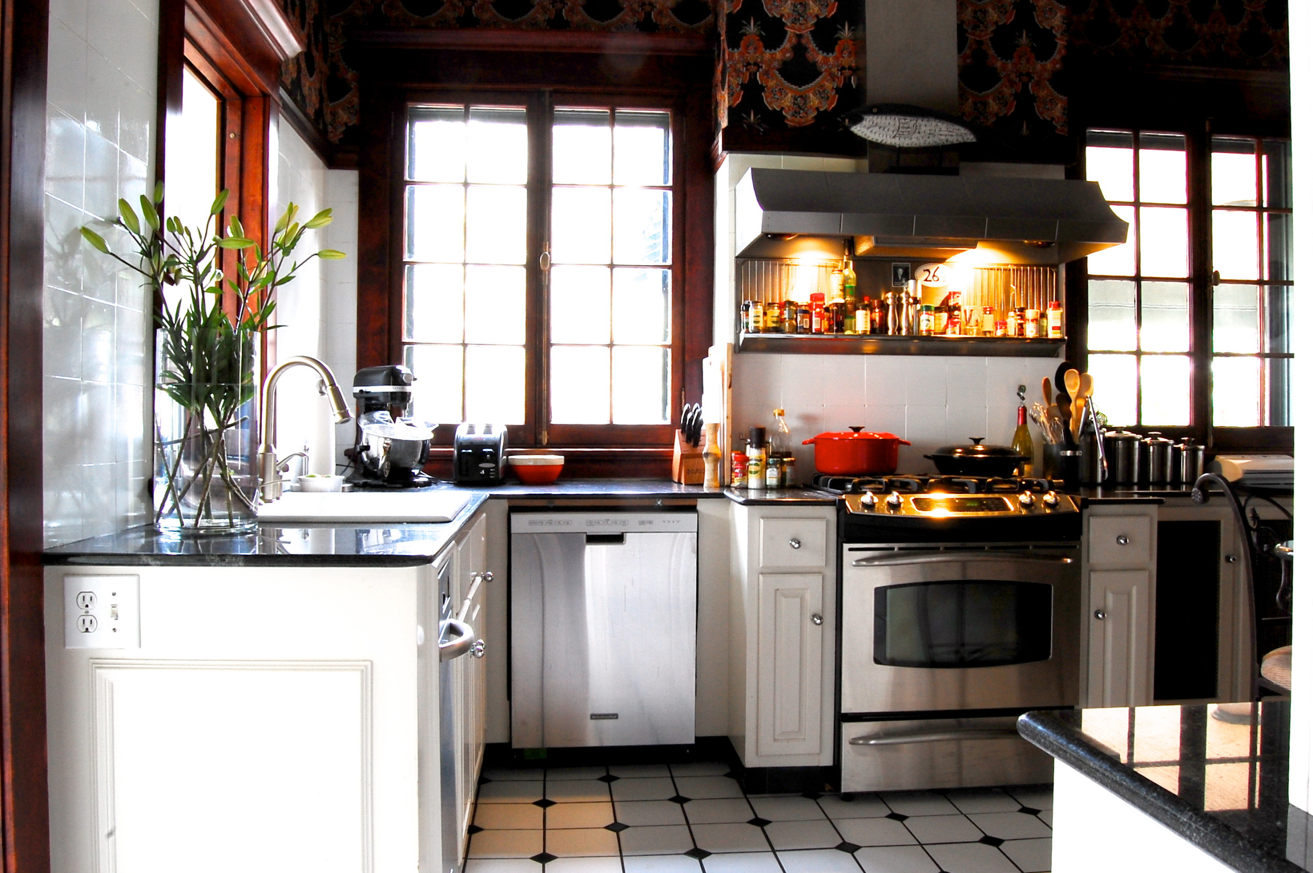 Early 1900s Kitchen Countertops Things In The Kitchen   My Houzz Early 1900s Home Blends Traditional Design With Comfort And Style Corynne Pless Img~47a1f7dc015a0028 14 0686 1 58c78aa 