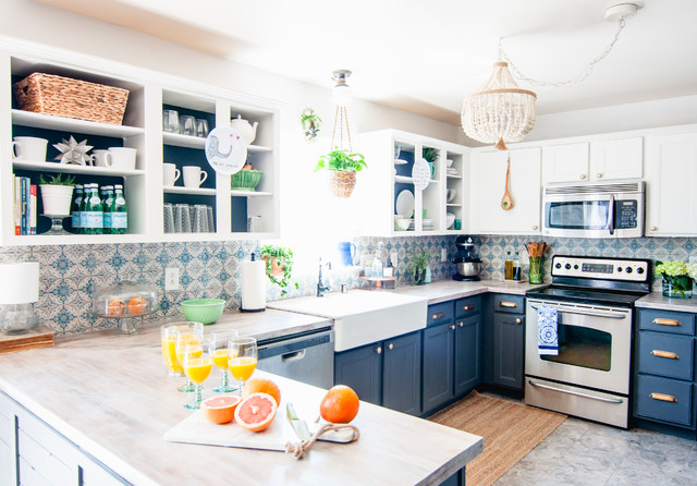 Condo Blues: Quick and Easy DIY Industrial Farmhouse Kitchen Utensil Holder