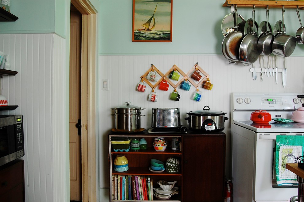 ニューヨークにあるエクレクティックスタイルのおしゃれなキッチンの写真