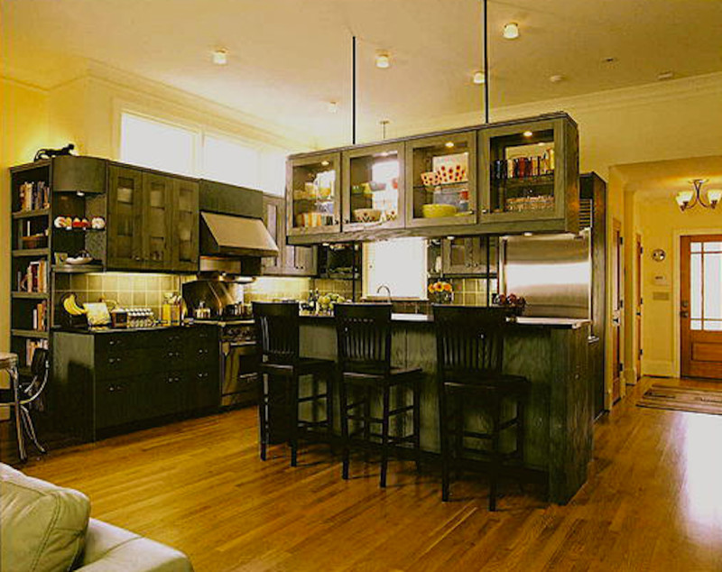 Design ideas for a classic kitchen in New York.