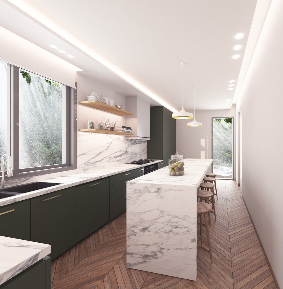 Exempel på ett litet modernt vit vitt kök och matrum, med släta luckor, gröna skåp, marmorbänkskiva, vitt stänkskydd, stänkskydd i marmor, integrerade vitvaror, en köksö, flerfärgat golv och mellanmörkt trägolv