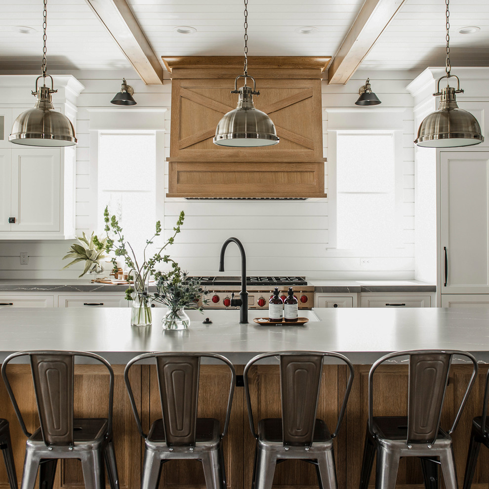 Eat-in kitchen - large cottage eat-in kitchen idea in Salt Lake City with quartz countertops