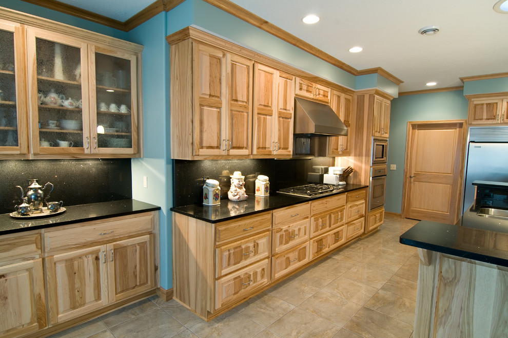 Natural Hickory Kitchen Traditional, Natural Hickory Kitchen Cabinet Ideas