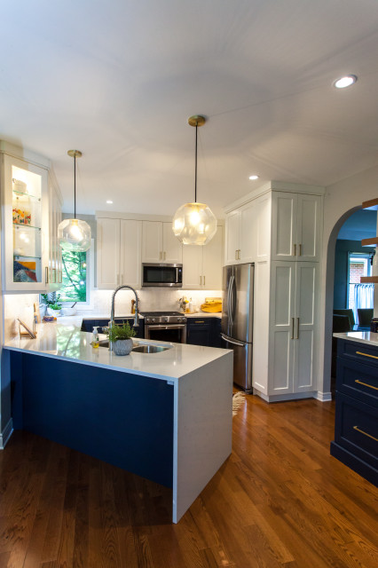 Navy, White, and Gold update - Transitional - Kitchen - Toronto - by ...