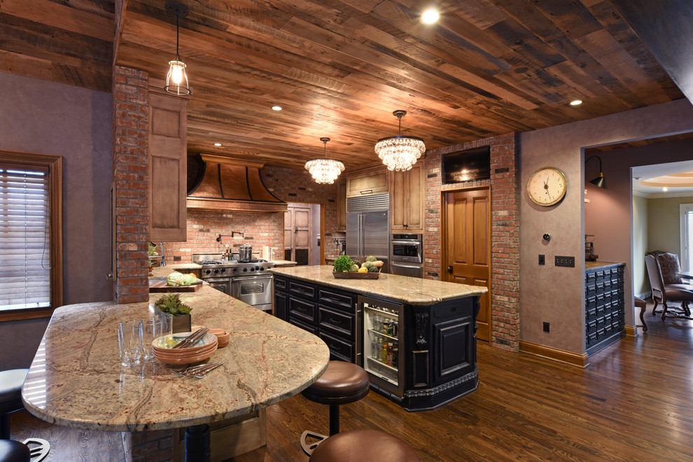 Idéer för ett stort rustikt kök och matrum, med granitbänkskiva, rostfria vitvaror och mörkt trägolv