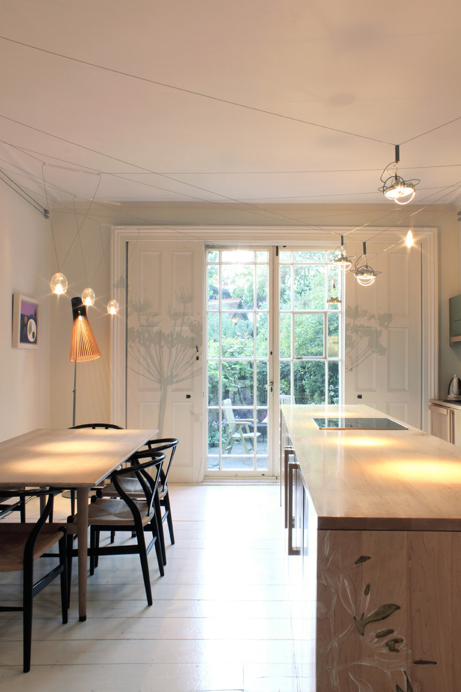 Inspiration for an eclectic kitchen remodel in Oxfordshire