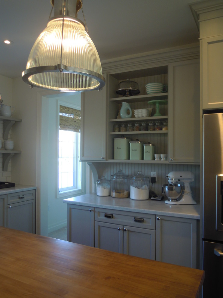 Inspiration for a classic kitchen in Toronto.
