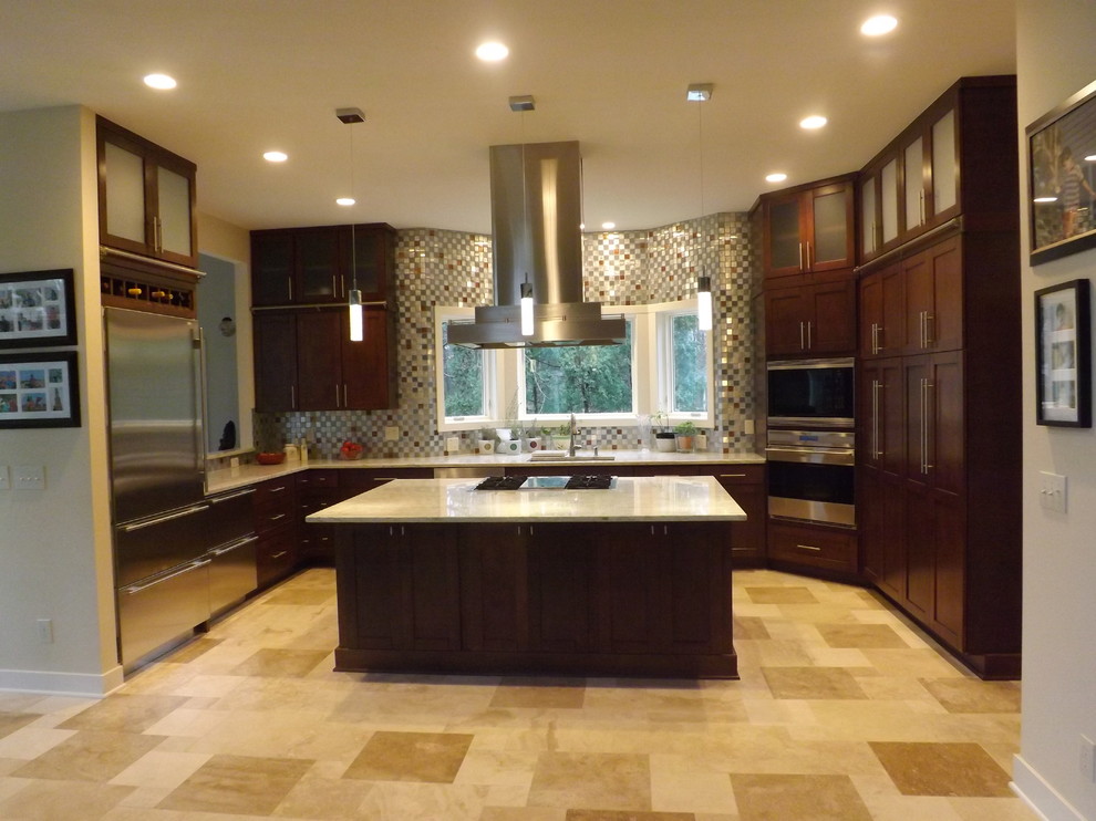 Inspiration for a contemporary kitchen remodel in Columbus