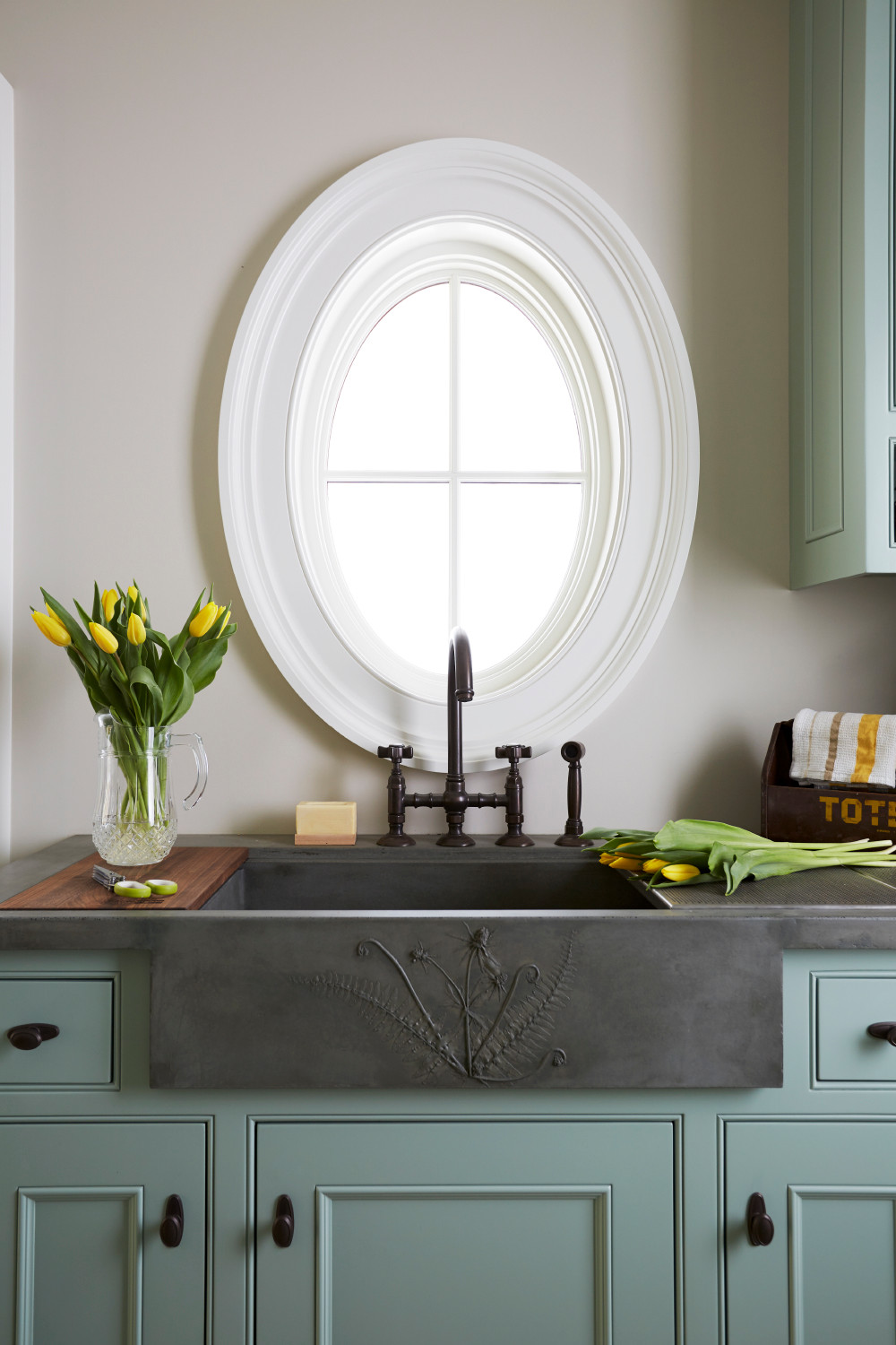 75 Beautiful Kitchen Pantry With Concrete Countertops Pictures Ideas May 2021 Houzz